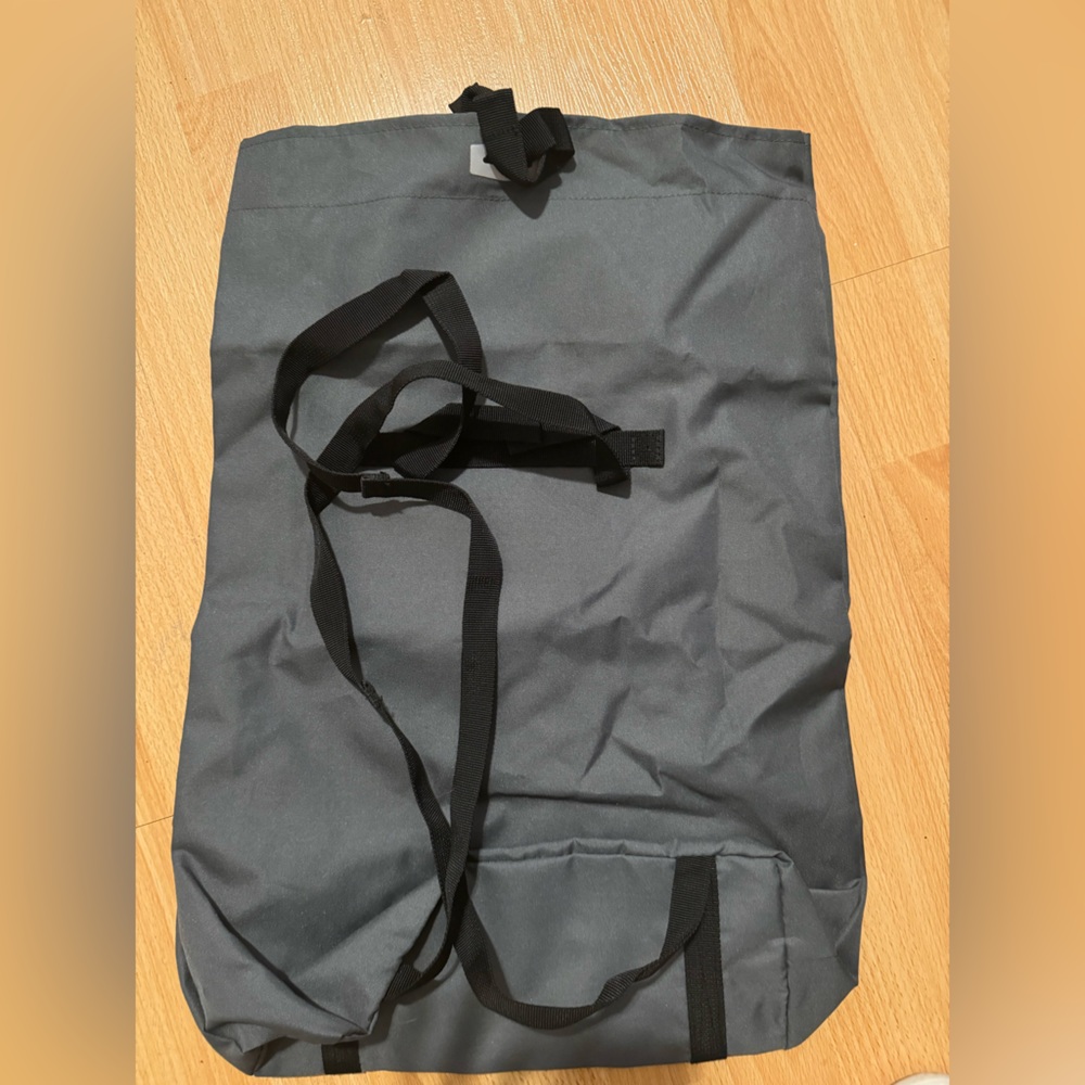 NWT On Running Ambassador Backpack - Picture 2 of 3